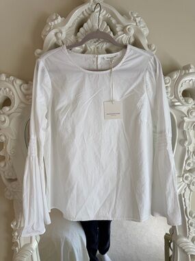 beachlunchlounge White Bell Sleeve Blouse - M